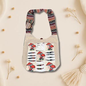 Bolso bandolera de cáñamo hecho a mano con bordado de hongos único, estilo hippie cortado a navaja ecológico, ideal para festivales y moda boho chic.