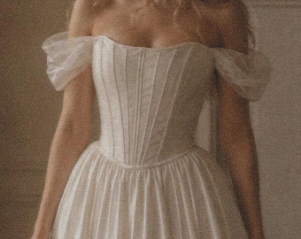 Bridal vintage corset Elegant wedding corset top with off-shoulder sleeves