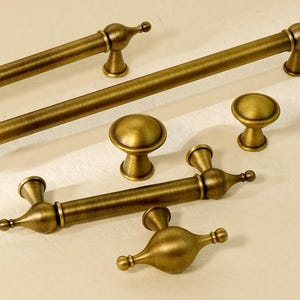 French Antique Brass Cabinet Pulls, Antique Gold Dresser Knobs, Aged Brass Cabinet Pulls, Wardrobe Door Handles, Kitchen Cabinet Hardware