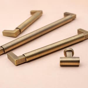Antique Brass Cabinet Pull Handles, Solid Brass Drawer Pulls, Vintage Brass Door Pulls, Aged Brass Cabinet Pulls, Kitchen Cabinet Hardware