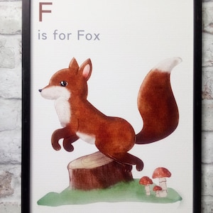 Impresión personalizada con el alfabeto "F" (zorro) dibujada a mano, tamaño A3/A4, para habitación infantil, guardería, sala de juegos, decoración de animales del bosque, estilo cottagecore caprichoso.
