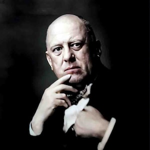 Fabelhaftes, vollständig restauriertes seltenes Vintage-Foto von Aleister Crowley. Ein Muss für Crowley Sammler und Liebhaber. Okkult, Thelema, Hexerei