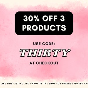 K&ouml;nnte beinhalten: Rosa Aquarellhintergrund mit einem schwarzen Rechteck, das den Text "30% OFF 3 PRODUCTS" enth&auml;lt. Unter dem Rechteck befindet sich der Text "USE CODE: THIRTY AT CHECKOUT".