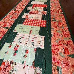 Christmas Table Runner | Holiday Theme  Runner | Quilted Runner | Table Topper |  Quilted Runner | Modern Table Runner |  Christmas Decor
