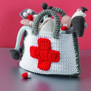 Complete crochet pattern doctor&#39;s kit: bag, stethoscope, pills, band-aid, syringe and more! Hospital, nurse, Tested USA professional pattern