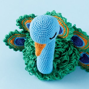 Amigurumi Peacock Crochet Pattern: Tested English & Dutch PDF