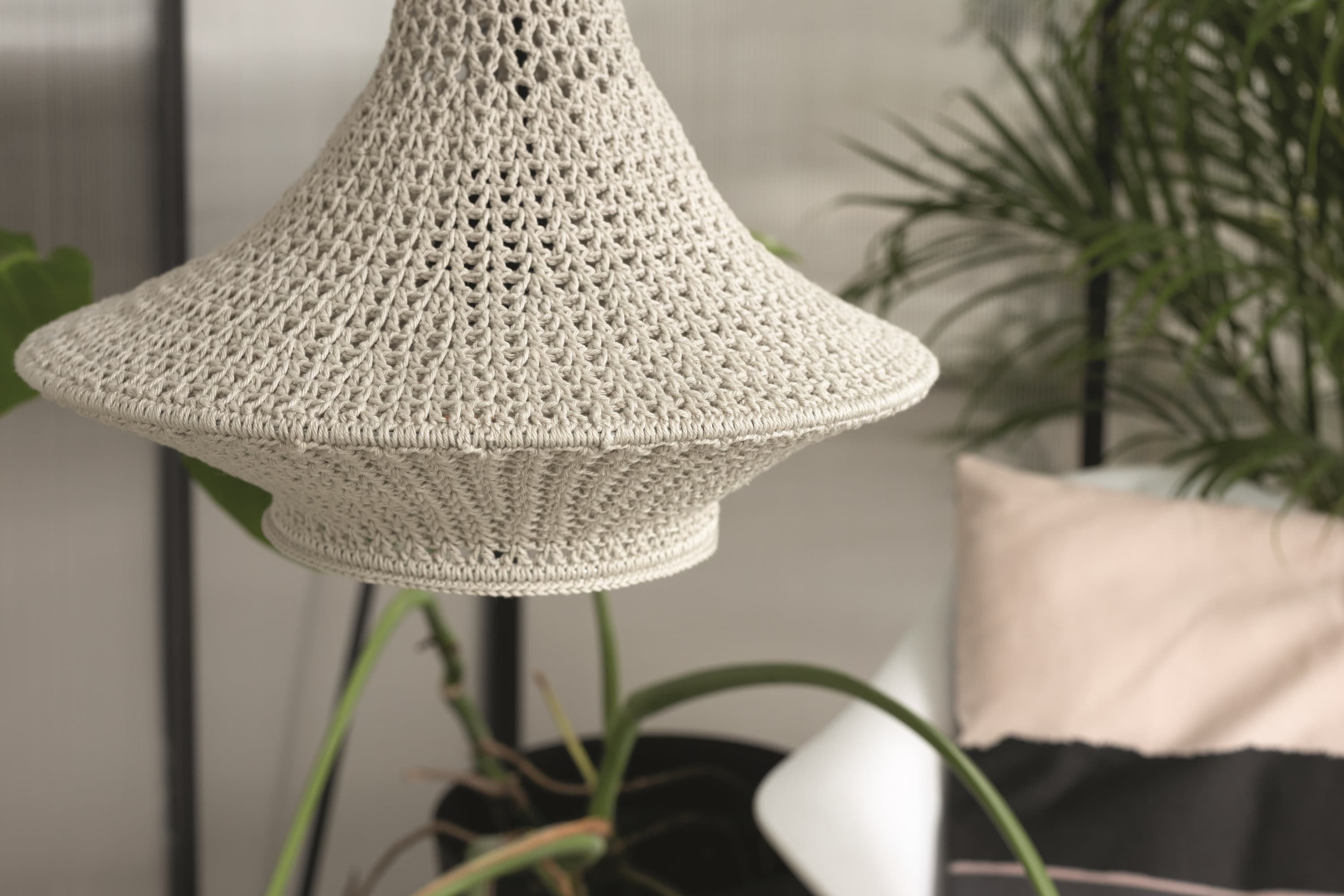 Joosh Crochet Pendant Lamp - Medium