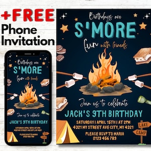Puede incluir: Una invitación azul y blanca para una fiesta de cumpleaños con temática de fogata. El texto dice "Los cumpleaños son S'MORE divertidos con amigos." y "Únete a nosotros para celebrar el cumpleaños número 9 de Jack".