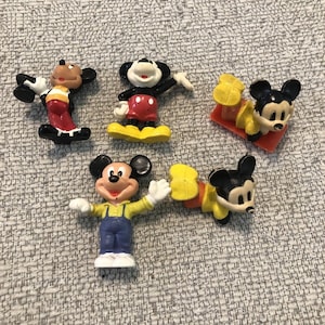 Lote de 5 figuras vintage de Mickey Mouse de Disney en PVC imagen 1