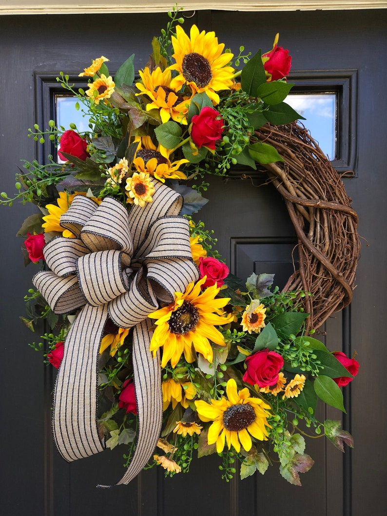 Fall sunflower wreath with red roses and black striped burlap bow sunflower wreath for front door sunflower decor indoor outdoor immagine 2