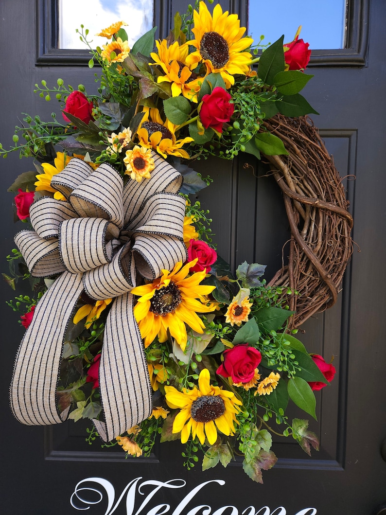 Fall sunflower wreath with red roses and black striped burlap bow sunflower wreath for front door sunflower decor indoor outdoor immagine 3