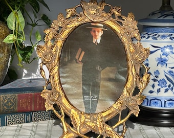 Vintage Gold Leaf Oval Picture Frame, Antique Style Ornate Floral Leaf Frame,  5x7 Photo, Victorian Cottagecore Home Decor, Elegant Gallery