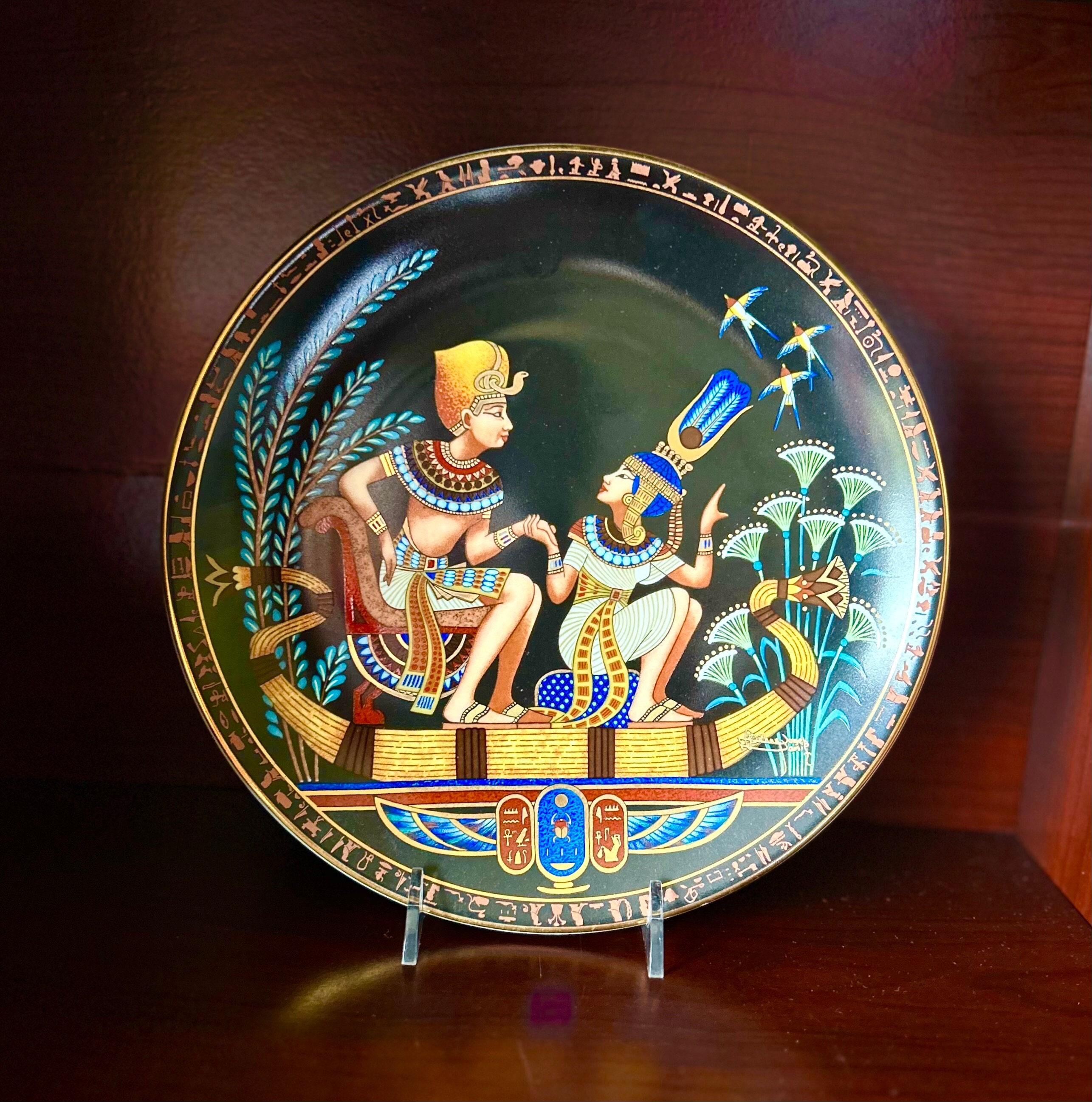 TUTANKA 武徳 絵皿 Vintage Tutankhamun Collector Plate: Egyptian Legend, 22K Gold