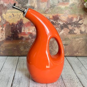 Rachael Ray Ceramic EVOO Oil Vinegar Dispenser Bottle Orange 9" Tall 24 Oz, Oil Dispenser, Rachael Ray Oil Bottle, Orange Oil Vinegar Bottle