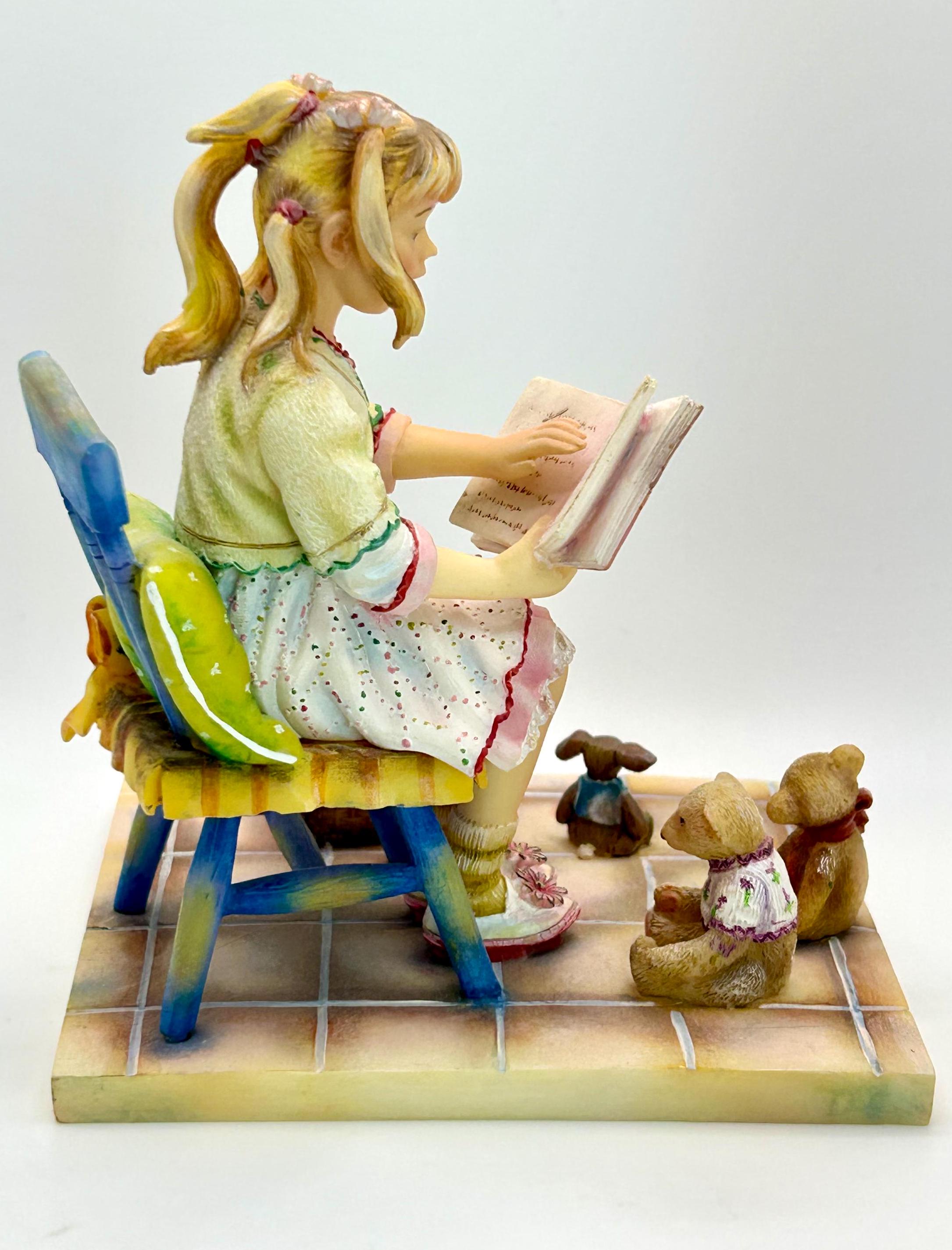 Vintage Crisalis Figurine: Paintbox Poppets Story Corner