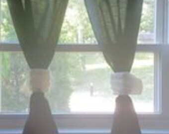 Curtain Holder Hands/ Scarey Hands wall decoration/ halloween/ Candle holder