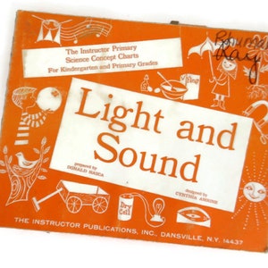 Vintage 1965 "Licht & Geluid" De Instructeur Primary Science Concept Charts voor de kleuterschool en lagere klassen Mid-Century Style Posters