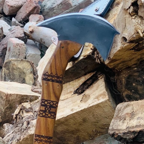 full Tang Tactical Tomahawk Axe Battle Axe Functional Hand Forged Camping Axe Hatchet. Laser engraved Handle. with Leather Cover