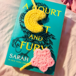 Handmade Crochet Moon and Star Bookmark - Celestial Boho Book Lover Gift - Unique Lunar Bookmark for Journals & Books