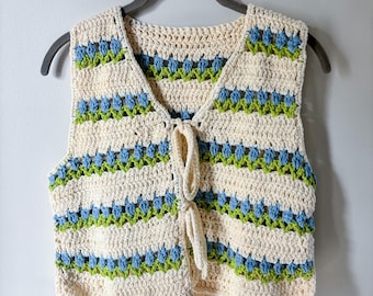 Gilet fait main au crochet avec fleurs tulipes [petites femmes]