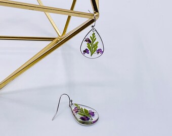 Purple Pressed Flower Resin Earrings: Gold-Plated Dangle Drop Earrings