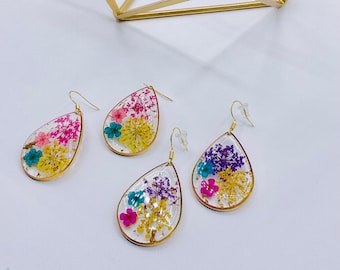 Handmade Pressed Flower Resin Earrings: Gold-Plated Botanical Jewelry