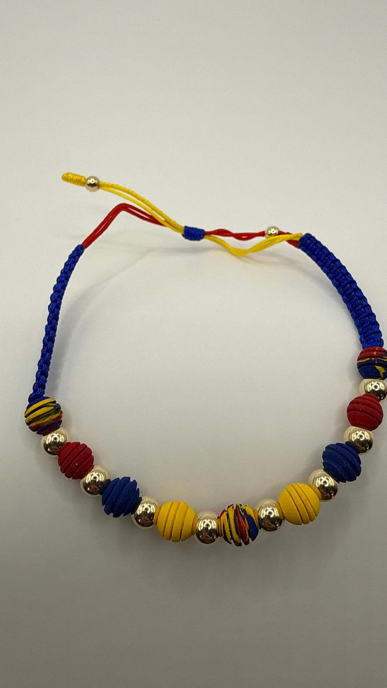 18k Gold Plated Colombia Handmade Bracelet. Pulsera balines baño de oro 18K. Ajustable. Adjustable. image 2