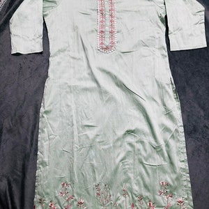 Indian kurti/silk kurti/embroidered kurti for women/ready to wear kurti for girls size(Medium)