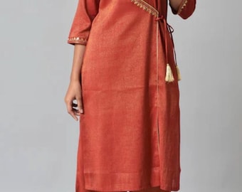 Red zari Embroidered kurta and straight palazzo set front and side slit with tessels, Size(LARGE)