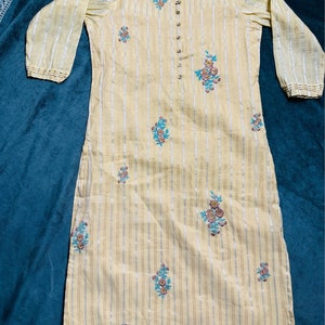 Indian kurti/Indian silk kurti/embroidered kurti for women/ready to wear kurti for girls size(Medium)