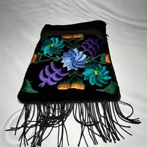 Bolsa Chiapaneca de terciopelo hecho a mano, bolsa artesanal, regalo único para ella, bolsa bordada, Bolsa de hombro