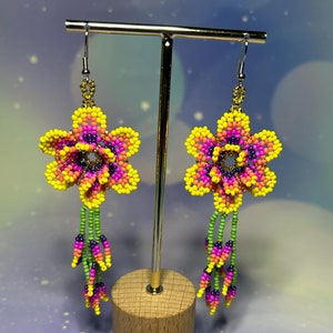 Handmade Huichol Flower Earrings: Mexican Beaded Jewelry