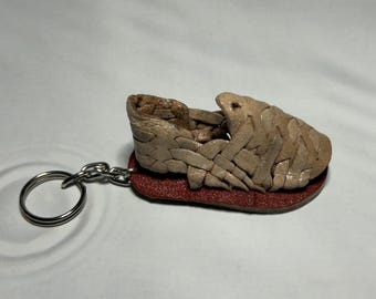Portachiavi Huarache in miniatura: sandalo artigianale in pelle, souvenir messicano