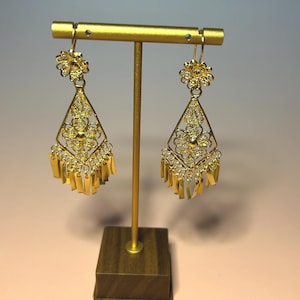 Mexican Gold Filigree Dangle Earrings: Artisan Crafted Oaxaca Jewelry