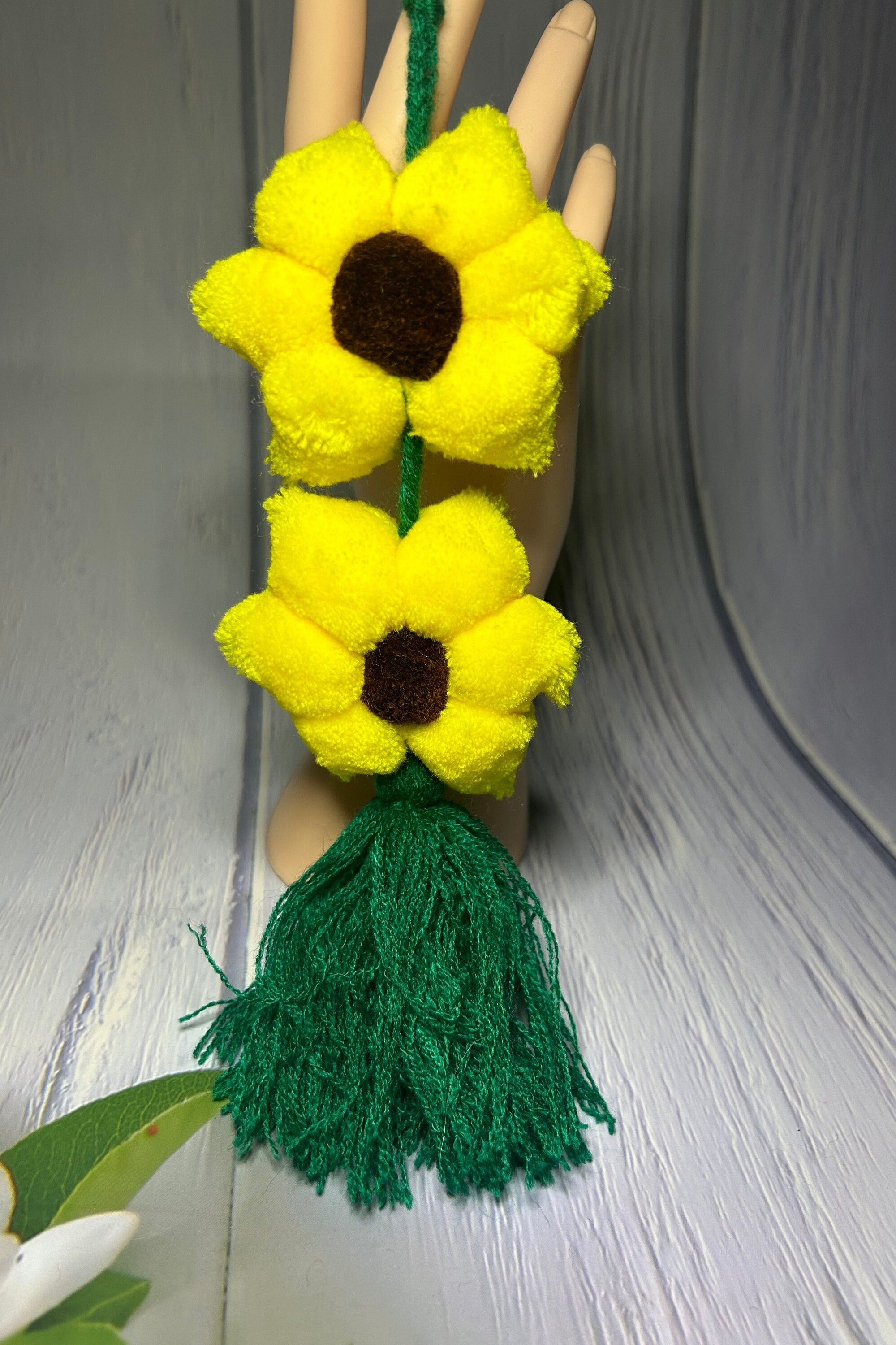 Bolso con flores decorativas México