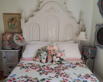 Vintage Floral Acrylic Blanket - Cottagecore Shabby Chic Decor