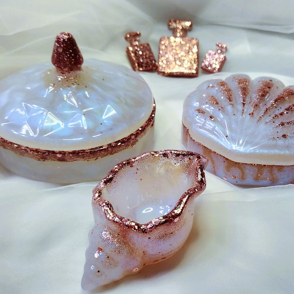 Elegant Seashell Resin Jewelry / Storage Boxes; Conch Shell Ring Dish, Rose Gold Shimmer and Pearlescent White with a Hint of Blue - 3 Pcs
