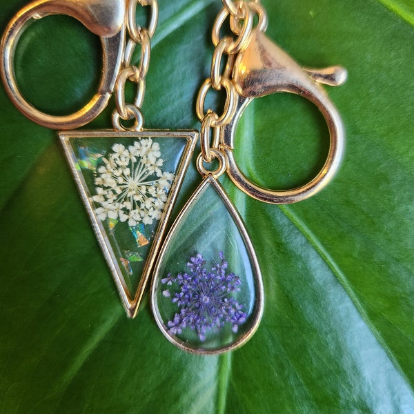 Botanical Beauty: Pressed Flower Keychain – Queen Anne's Lace!  Each is unique, one-of-a-kind!