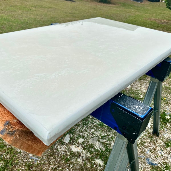 White Granite Patterened Countertops/Flooring/Tabletops/Custom Furniture/Shelves/Vanity Tops/Vanities (Sample)