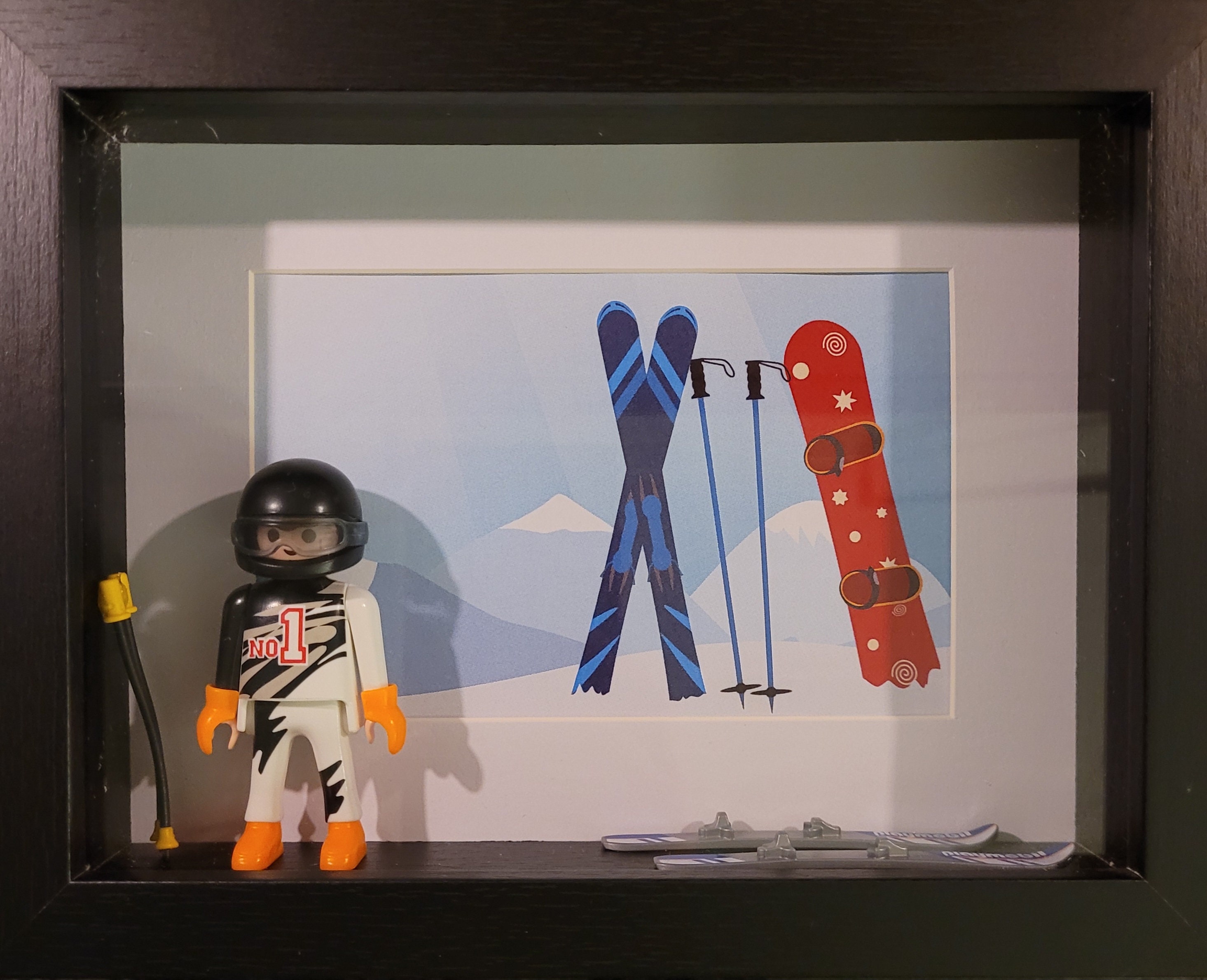Playmobil System WINTERSPORTS SKIING & SKATING 6-Klicky Figure Set MISB`84  New!
