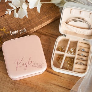 Personalisierte Brautjungfer Schmuck Reisebox, Brautjungfer Geschenke, Geschenk für sie, Muttertagsgeschenk, Geschenk für Brautparty, Geschenk für die Brautjungfer Light Pink