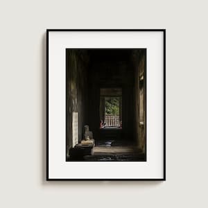 Photo du couloir d'Angkor Wat, impression de temple au Cambodge, idée de décoration de voyage (téléchargement numérique)
