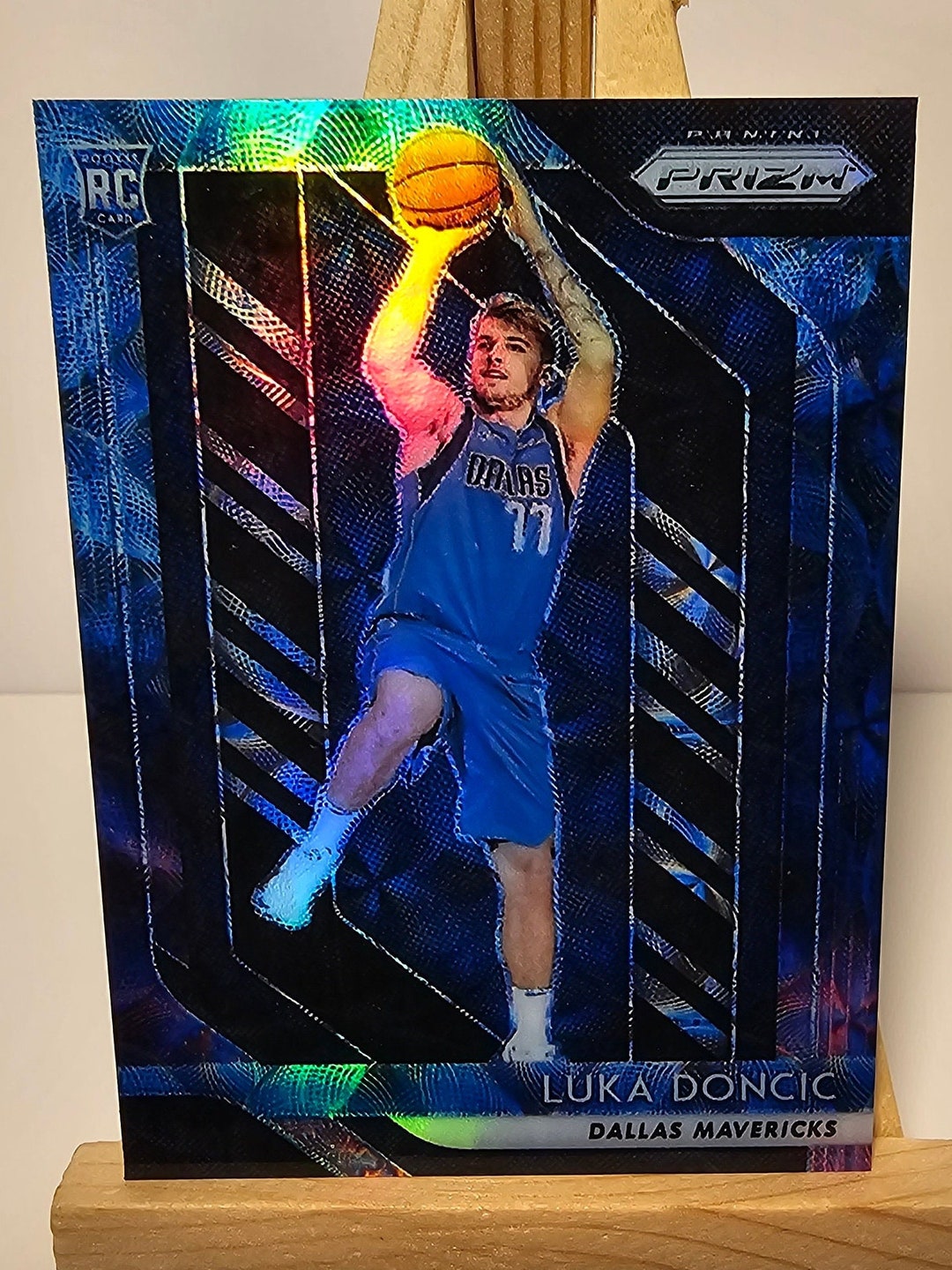 Luka Doncic 2018/19 Panini Prizm Nebula 1/1 No. 280 Novelty Luka Doncic 2018/19 Panini Prizm Nebula 1/1 No. 280 Novelty