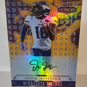 Justin Jefferson 2020 Panini Honors No. 15 Rookie Auto Gold 1/2 Novelty Football Card Reprint