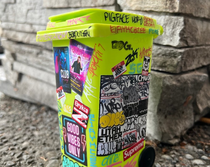 Graffiti Recycle Bin / Garbage Stickerbomb Pencils Pens Markers Brushes ...
