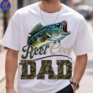 Puede incluir: Un juego de tres tazas de cerámica con un acabado mate moteado. Las tazas son de color crema, gris y negro. Cada taza tiene un diseño simple y moderno, perfecto para café o té. Las tazas están apiladas una encima de otra.