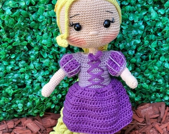Muñeca de la Princesa Rapunzel tejida a crochet de Disneyland, muñeca amigurumi terminada, muñecas Disney de crochet
