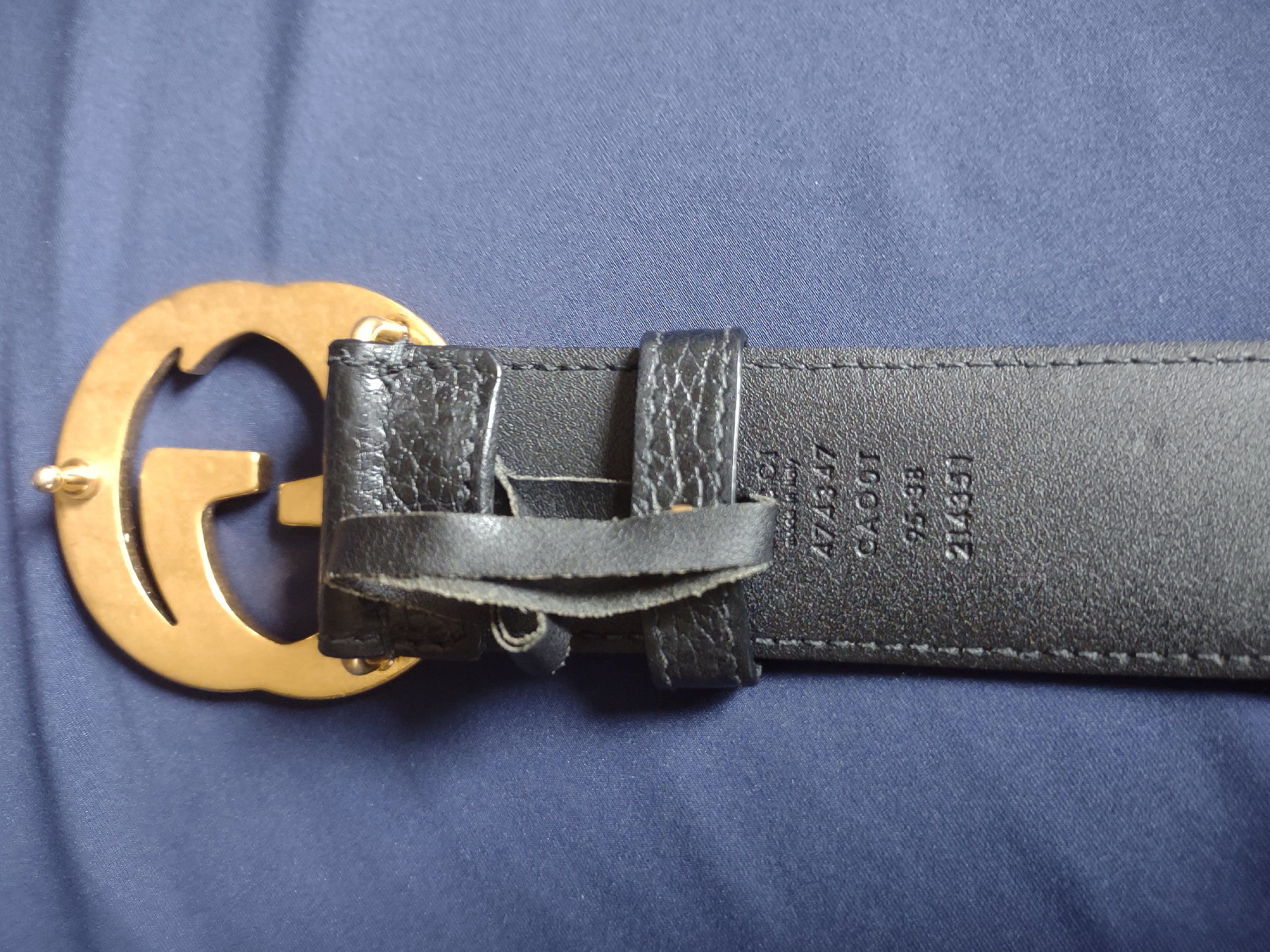 GUCCI BELT.  Two Tone With original double G G buckle.  Belt is original Gucci Gucci Leather Belt With Bi-color Interlocking G Buckle in  main image 4