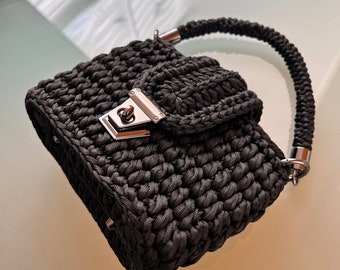 Elegante schwarze Tasche,  Eventtasche, handgefertigt,handgemachte taschen,eine kleine schwarze Tasche, Damen Tasche,