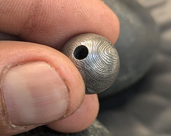 Handcrafted 14mm Damascus Steel Bead: Patterned Metal Ball